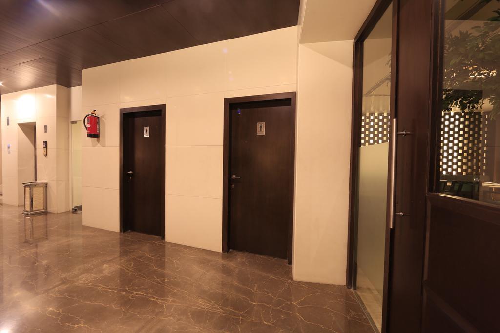 Hotel Regalia Tirupati Exterior photo