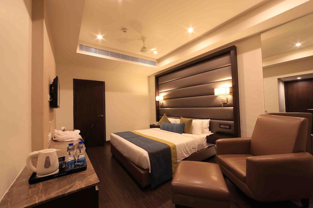 Hotel Regalia Tirupati Exterior photo