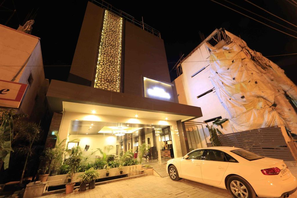 Hotel Regalia Tirupati Exterior photo