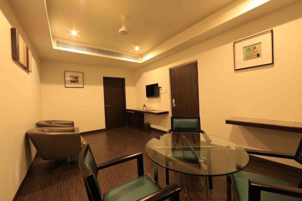 Hotel Regalia Tirupati Exterior photo